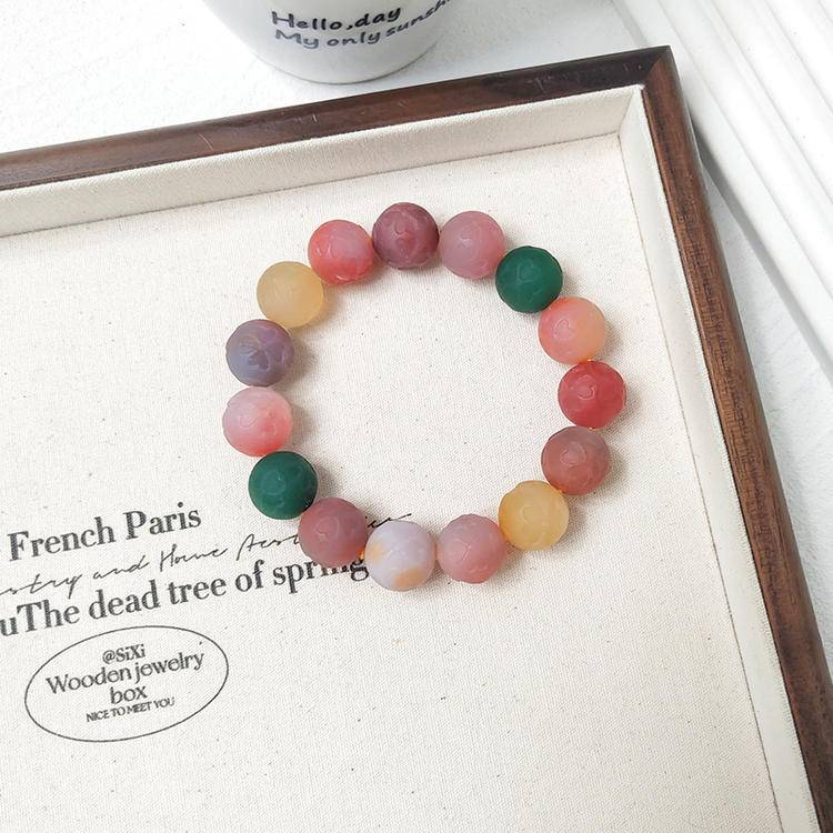 HeartHalo® Fortune Clover Bracelet – Carved Agate Beads